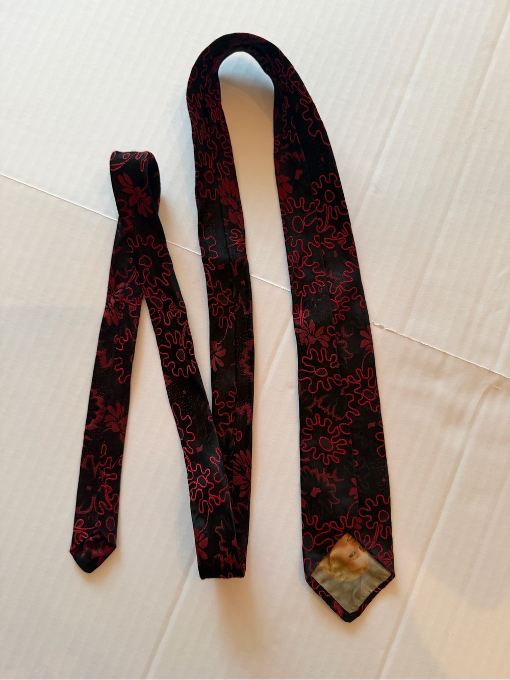 Hidden Pin Up Necktie, Peep Show Tie, Novelty Tie, Vintage unique tie